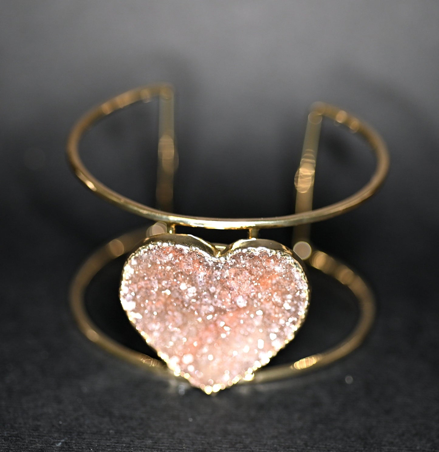 BRACCIALI SEMI RIGIDI REGOLABILI CON DRUSA DI AMETISTA A CUORE - Manucrystals