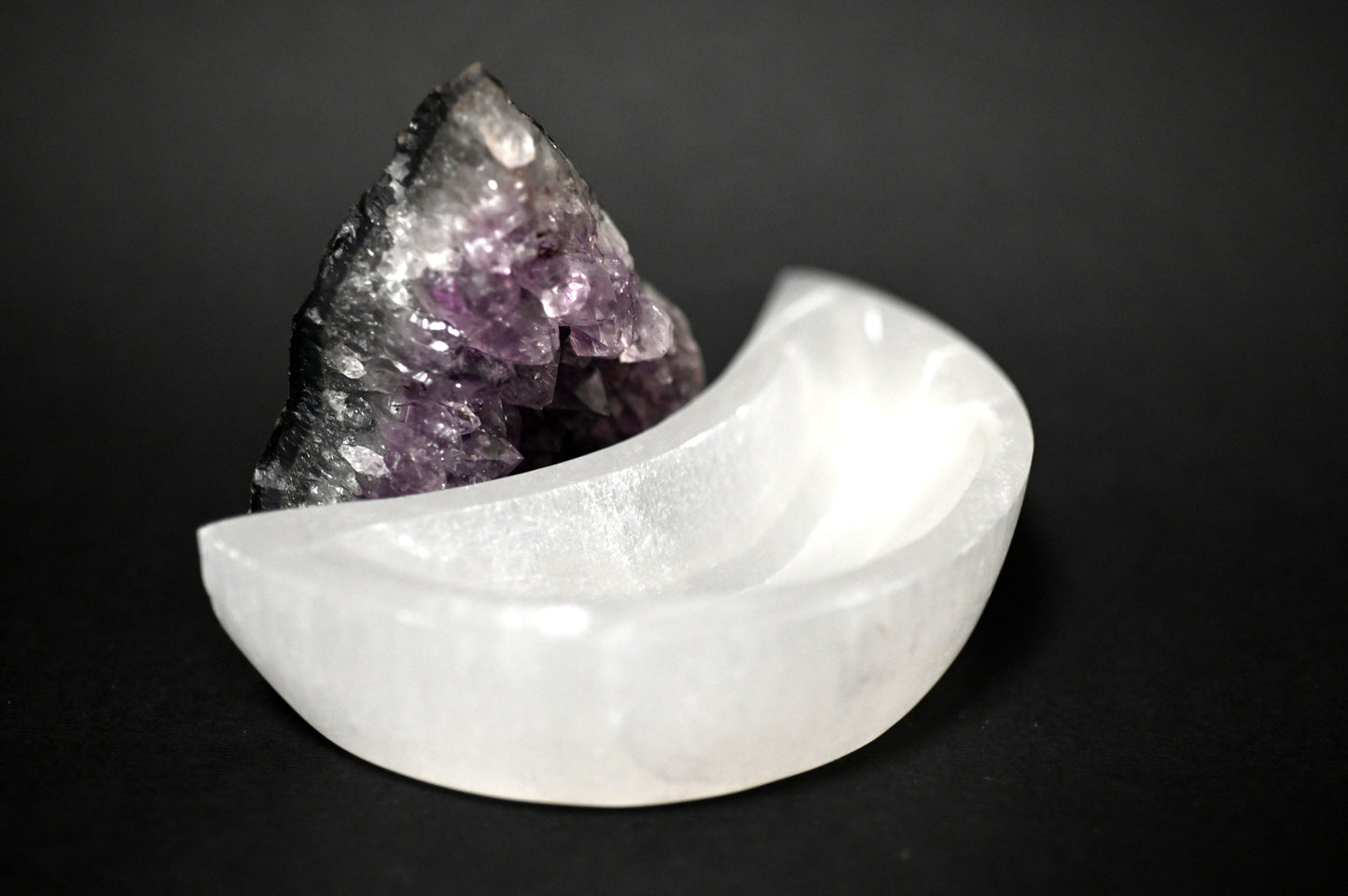 CIOTOLA SELENITE LUNA 11X8X4cm - Manucrystals