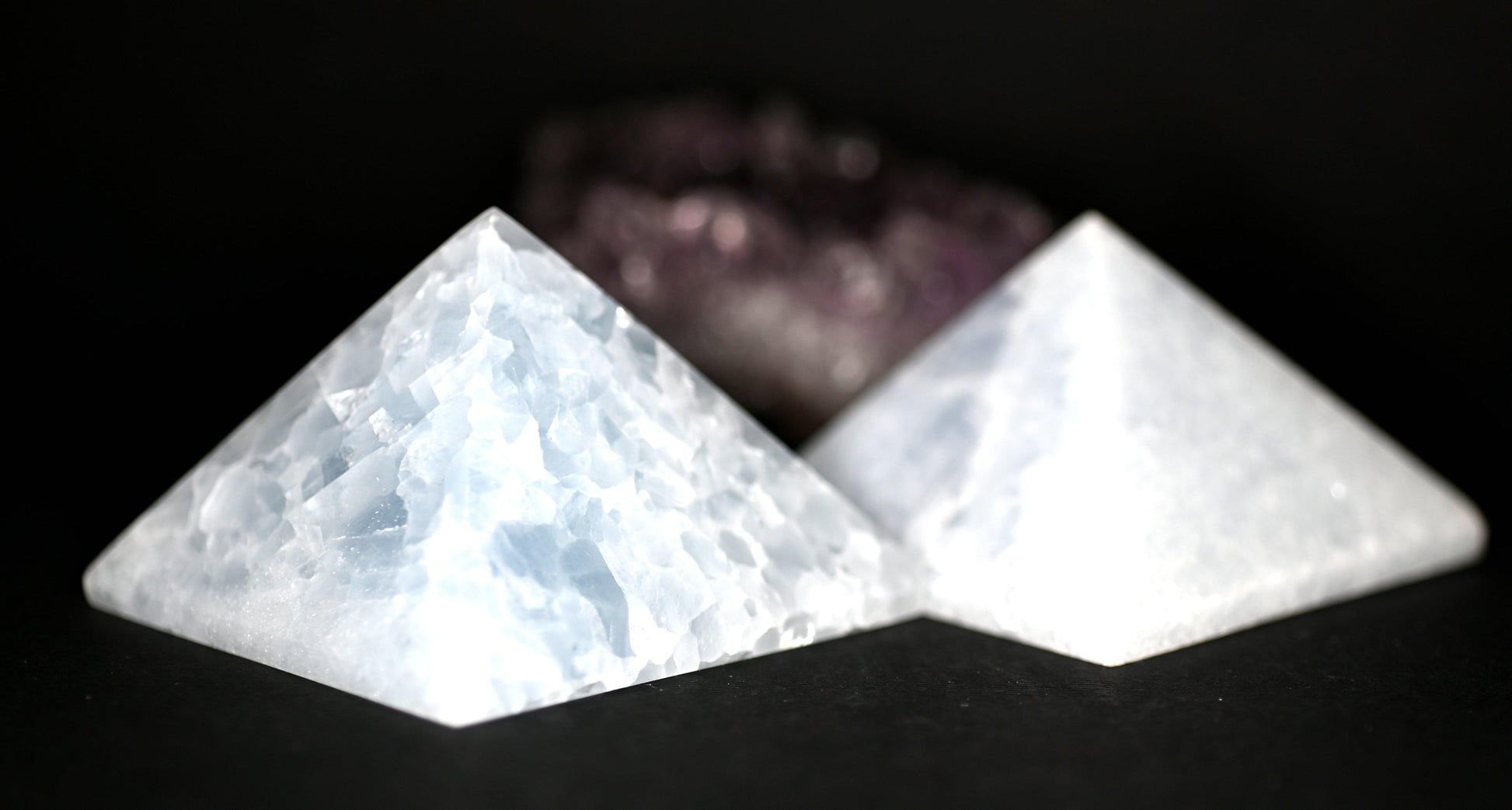 PIRAMIDE CALCITE AZZURRA 6X6 - Manucrystals