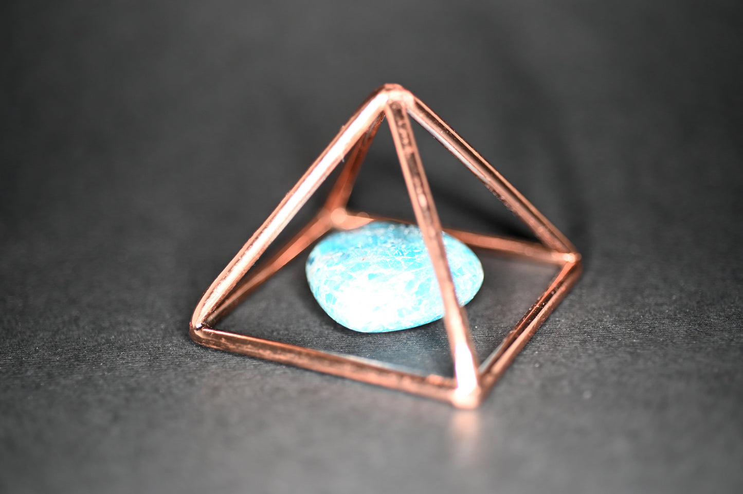 PIRAMIDE DI RAME PER CRISTALLOTERAPIA 6X6 - Manucrystals