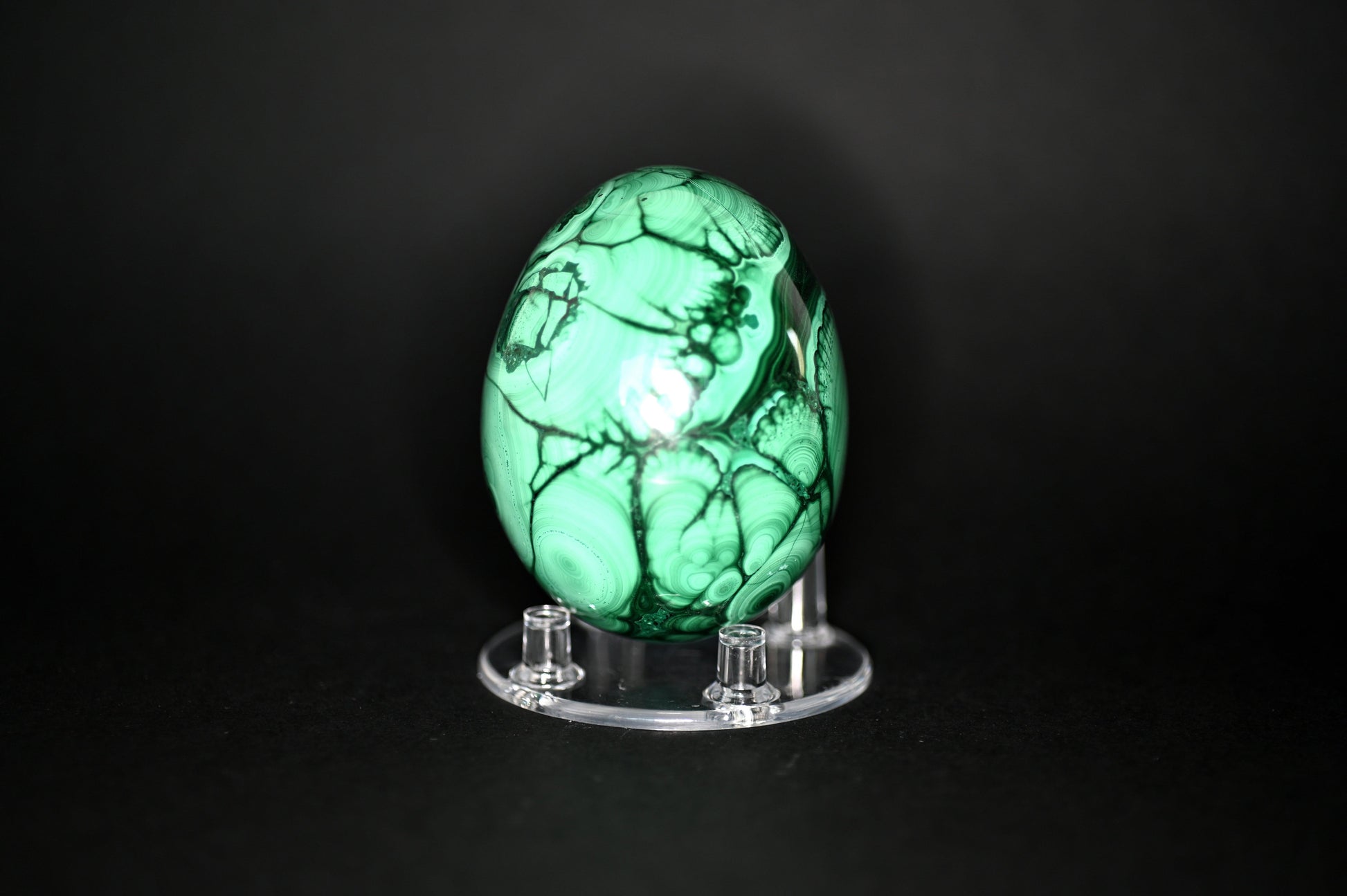 UOVA IN MALACHITE 500GR CON SUPPORTO - Manucrystals