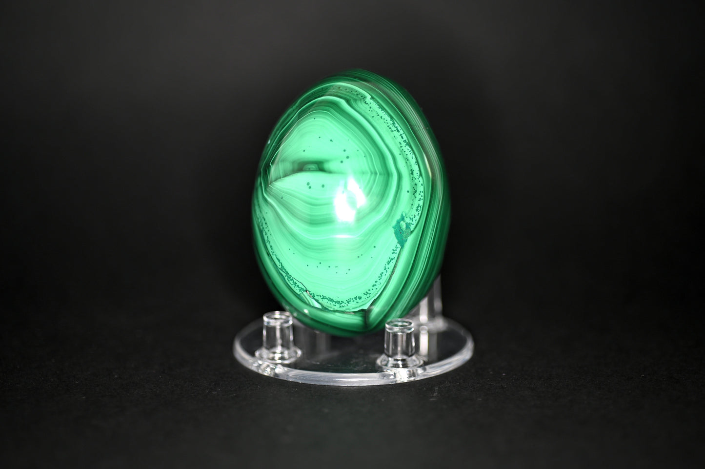 UOVA IN MALACHITE 500GR CON SUPPORTO - Manucrystals